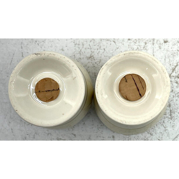 Salt and Pepper Shaker Set Creamy White w/ Gold Trim Kitchen Cookware 3.5" Tall - Picture 6 of 9